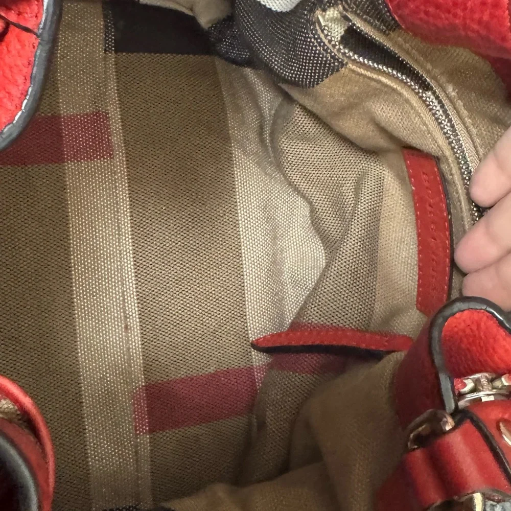 Beautiful BURBERRY bucket bag Red Leather Women's Bag - Picture 14 of 16